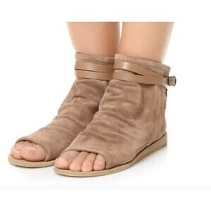 Vince Thalia Suede Peep Toe Slouchy Sandals Tan - Size 8M